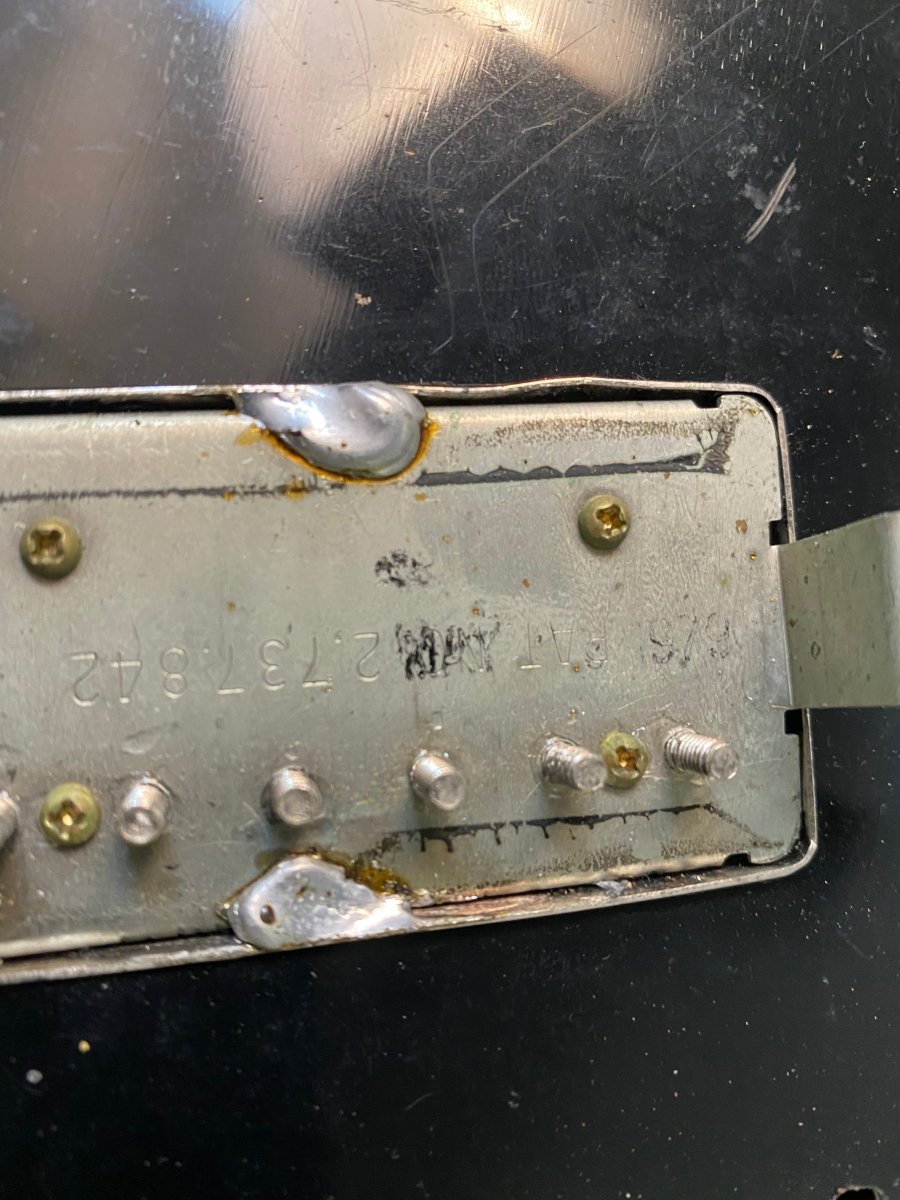 SOLD - Gibson Flying V 1982 Candy Apple Red - Mahar's Vintage Guitars