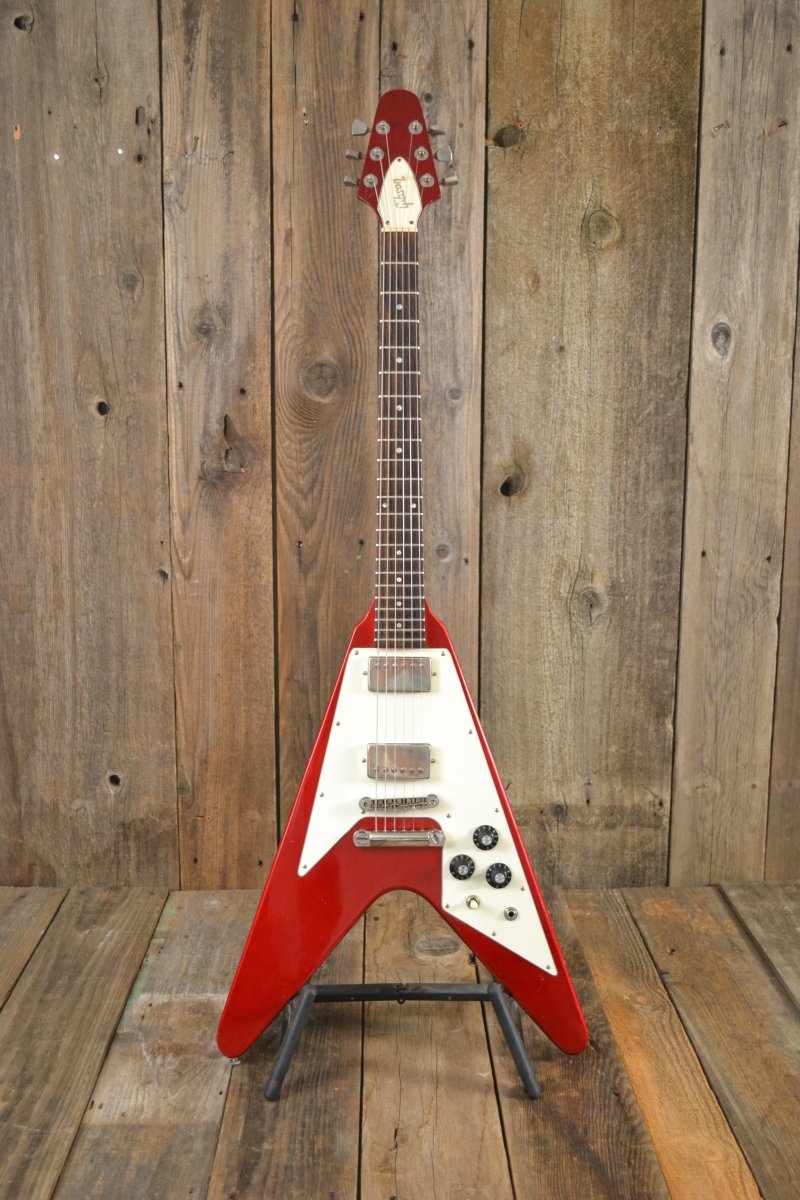 SOLD - Gibson Flying V 1982 Candy Apple Red - Mahar's Vintage Guitars