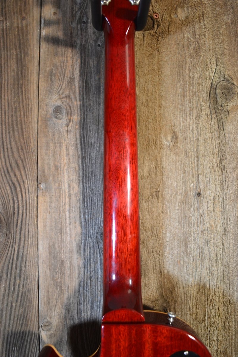 SOLD - Gibson Les Paul 1960 Classic 2005 Near Mint Honey Burst - Mahar's Vintage Guitars