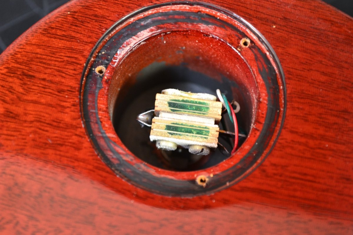 SOLD - Gibson Les Paul 1960 Classic 2005 Near Mint Honey Burst - Mahar's Vintage Guitars