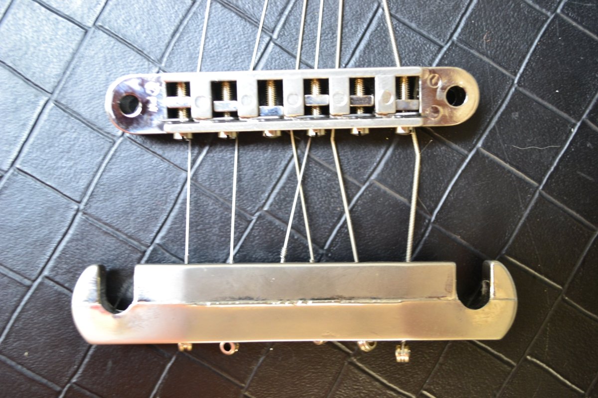 SOLD - Gibson Les Paul 1960 Classic 2005 Near Mint Honey Burst - Mahar's Vintage Guitars