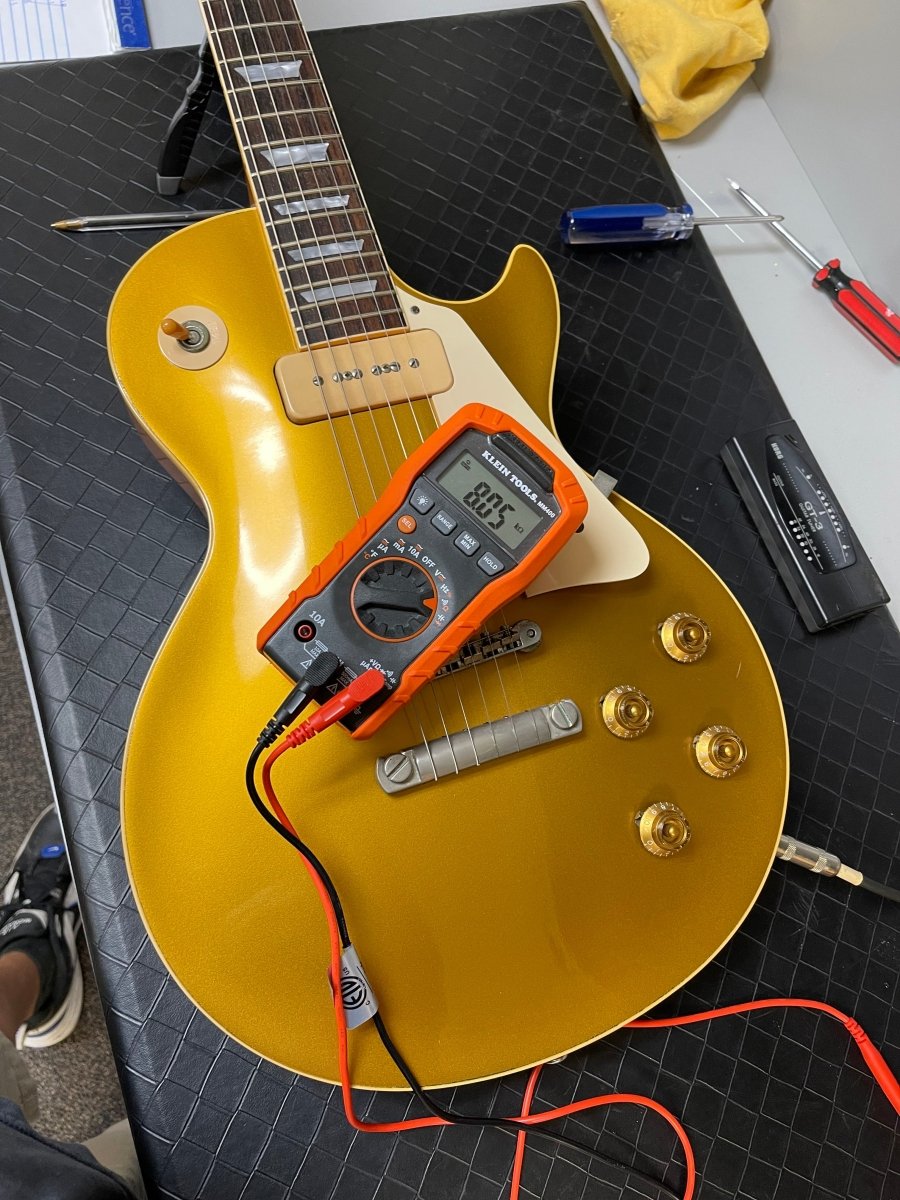 SOLD - Gibson Les Paul Goldtop R6 1956 Custom Shop Reissue 2001 - Mahar's Vintage Guitars