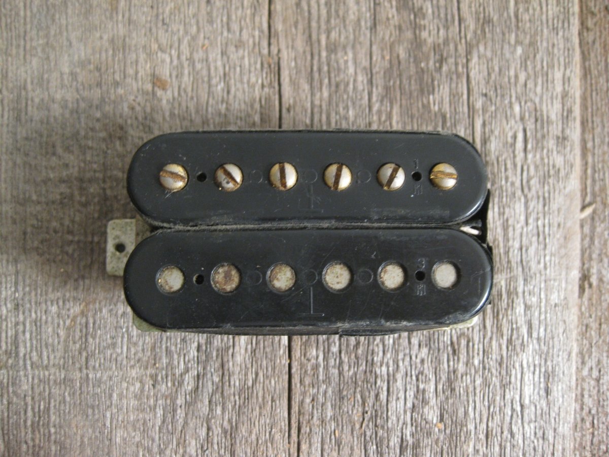 SOLD - Gibson Patent Sticker T Top Humbucker Gold Late 60's - Mahar's Vintage Guitars