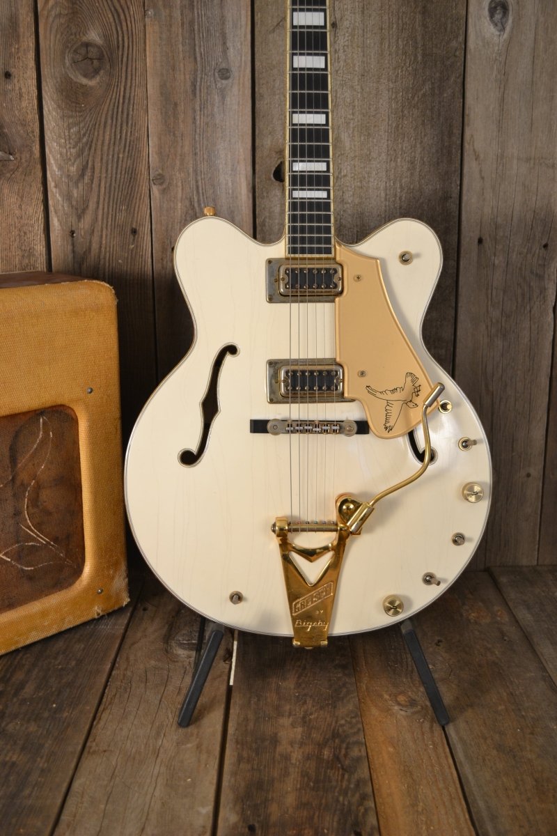 SOLD - Gretsch White Falcon Model 7595 1976 - Mahar's Vintage Guitars
