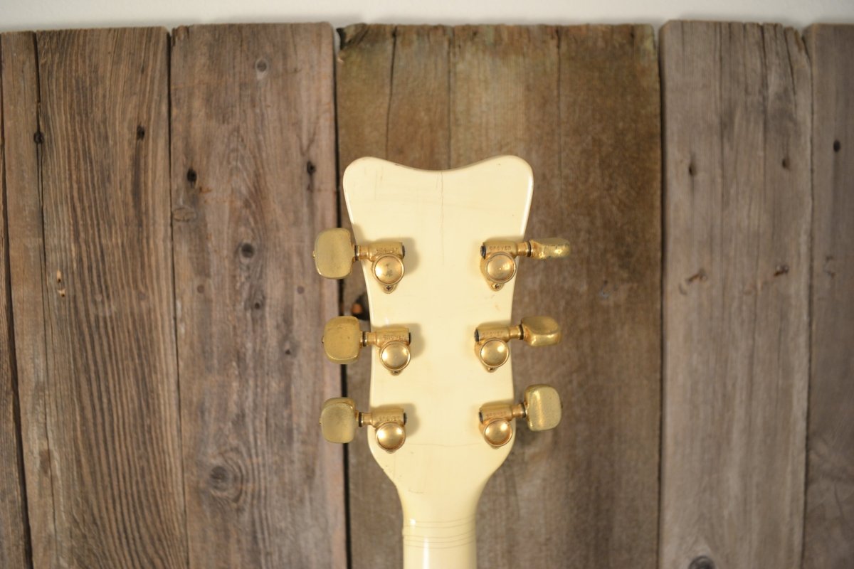 SOLD - Gretsch White Falcon Model 7595 1976 - Mahar's Vintage Guitars