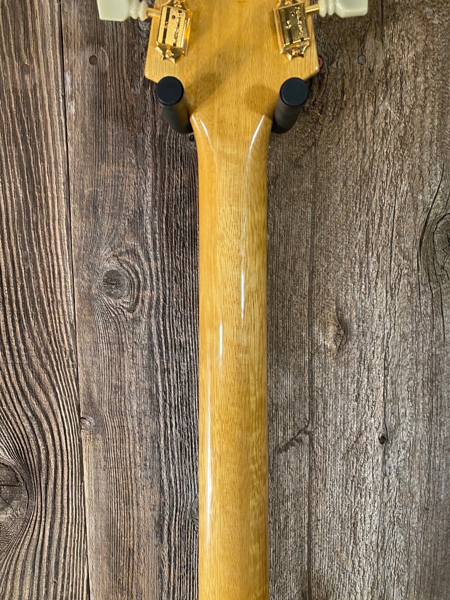 SOLD - Hamer Vector Korina Flying V 2005 Mint - Mahar's Vintage Guitars