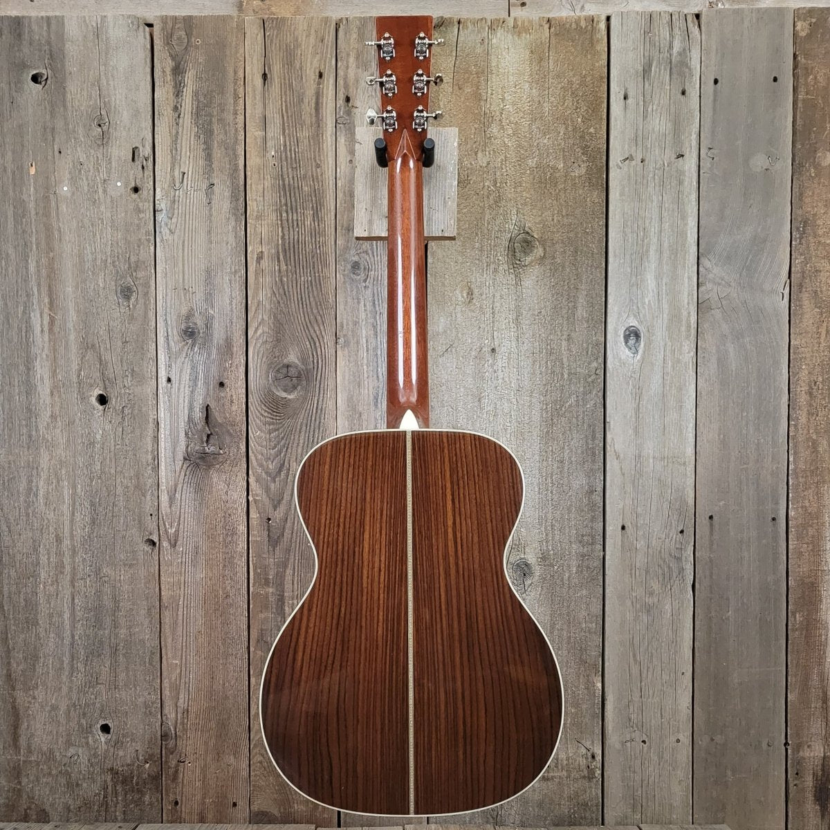 SOLD - Martin 000 - 28EC Eric Clapton Signature Model 2008 - Mahar's Vintage Guitars