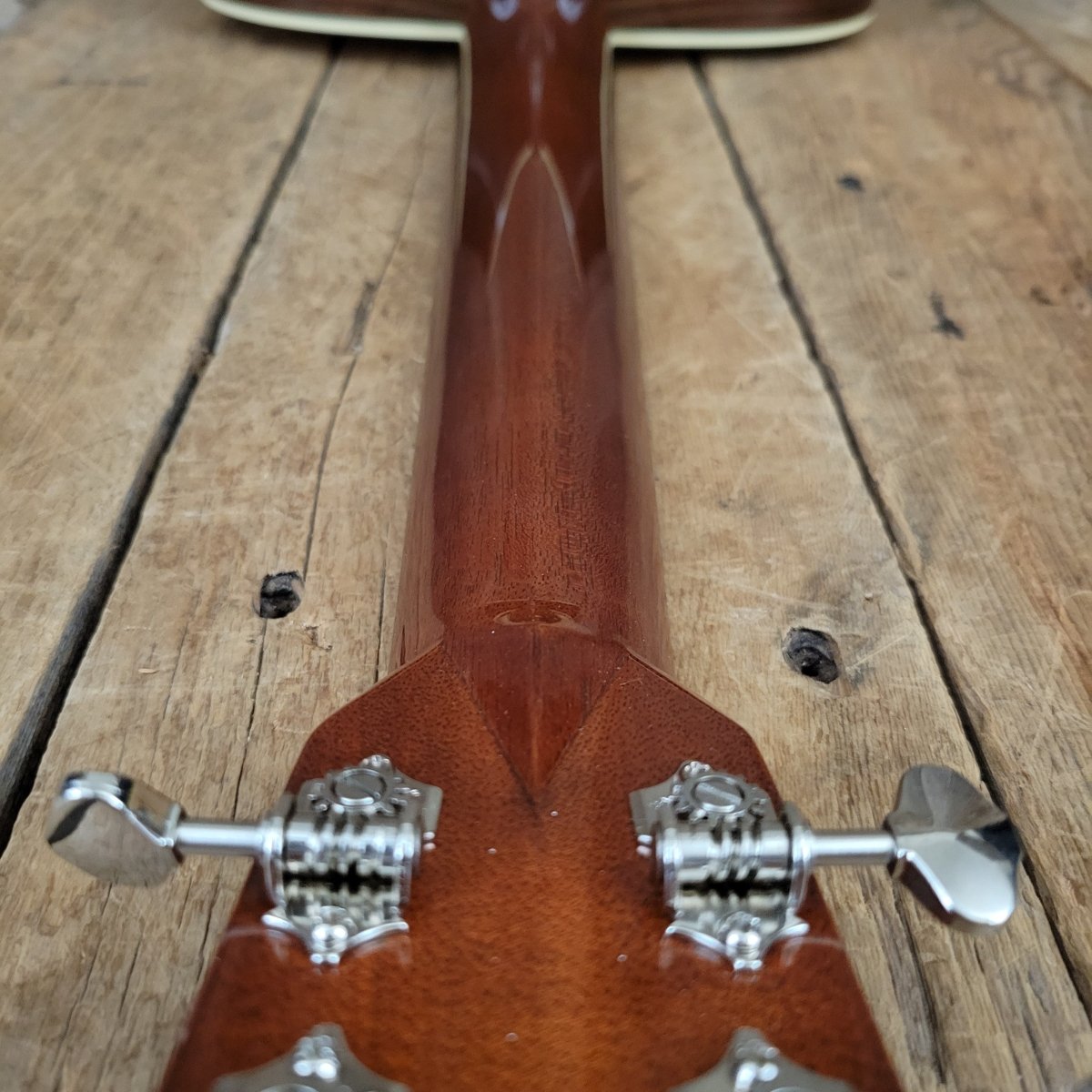 SOLD - Martin 000 - 28EC Eric Clapton Signature Model 2008 - Mahar's Vintage Guitars