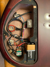 SOLD - Modulus Q5 Bass 2007 - Mahar's Vintage Guitars