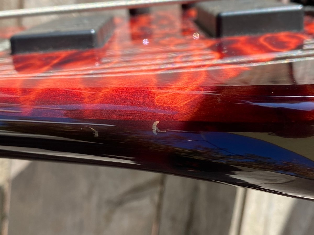 SOLD - Modulus Q5 Bass 2007 - Mahar's Vintage Guitars