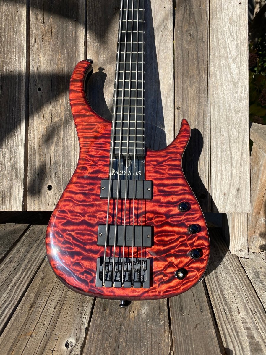 SOLD - Modulus Q5 Bass 2007 - Mahar's Vintage Guitars