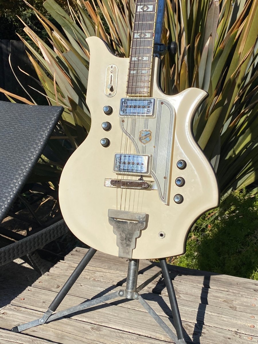 SOLD - National Glenwood 99 Map Guitar 1962 - Mahar's Vintage Guitars