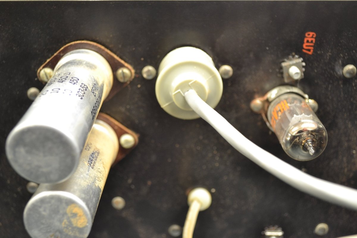 SOLD - National Glenwood Model 90 Amplifier 1963 - Mahar's Vintage Guitars