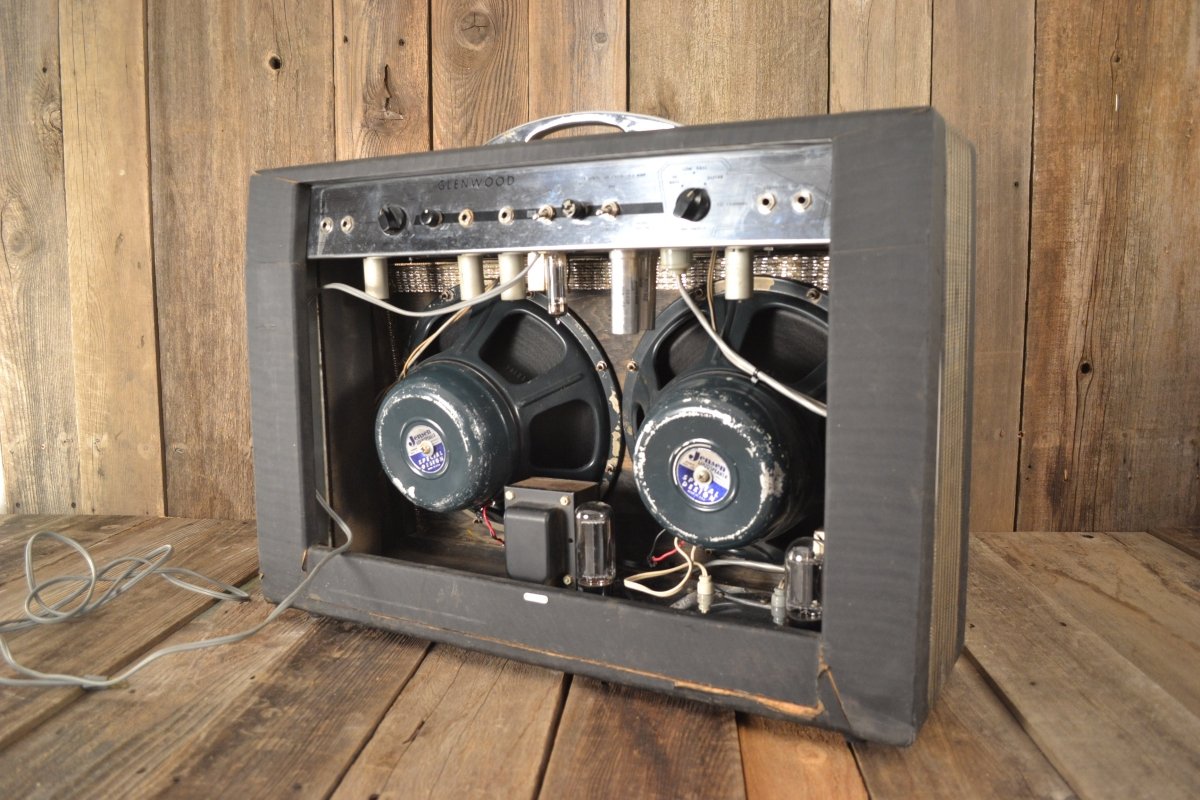 SOLD - National Glenwood Model 90 Amplifier 1963 - Mahar's Vintage Guitars
