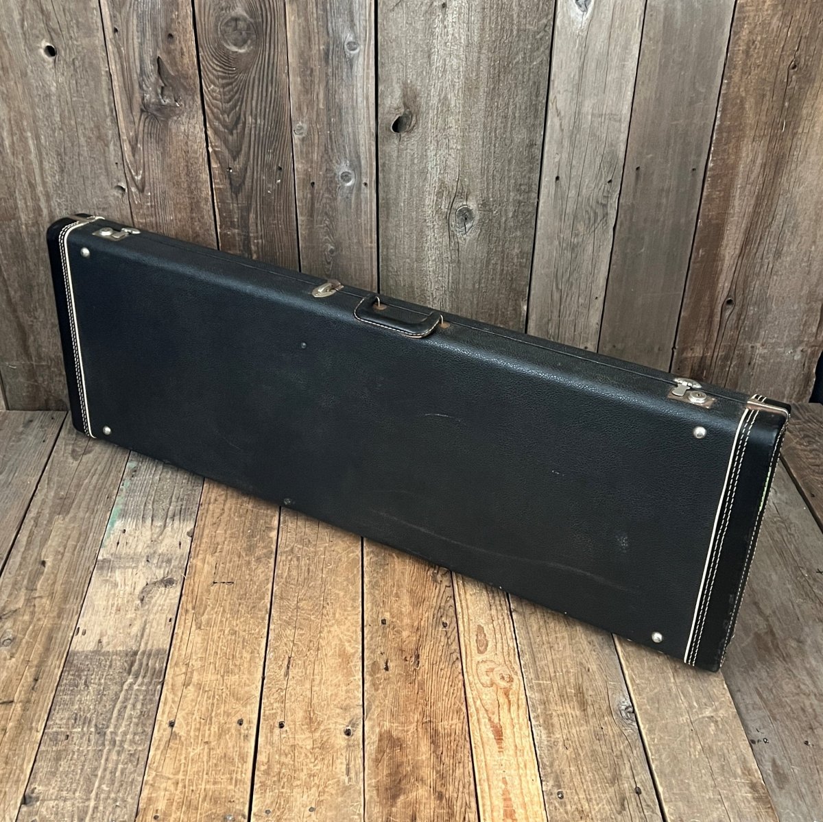 SOLD - Rickenbacker 4005 Bass 1966 Fireglo - Mahar's Vintage Guitars