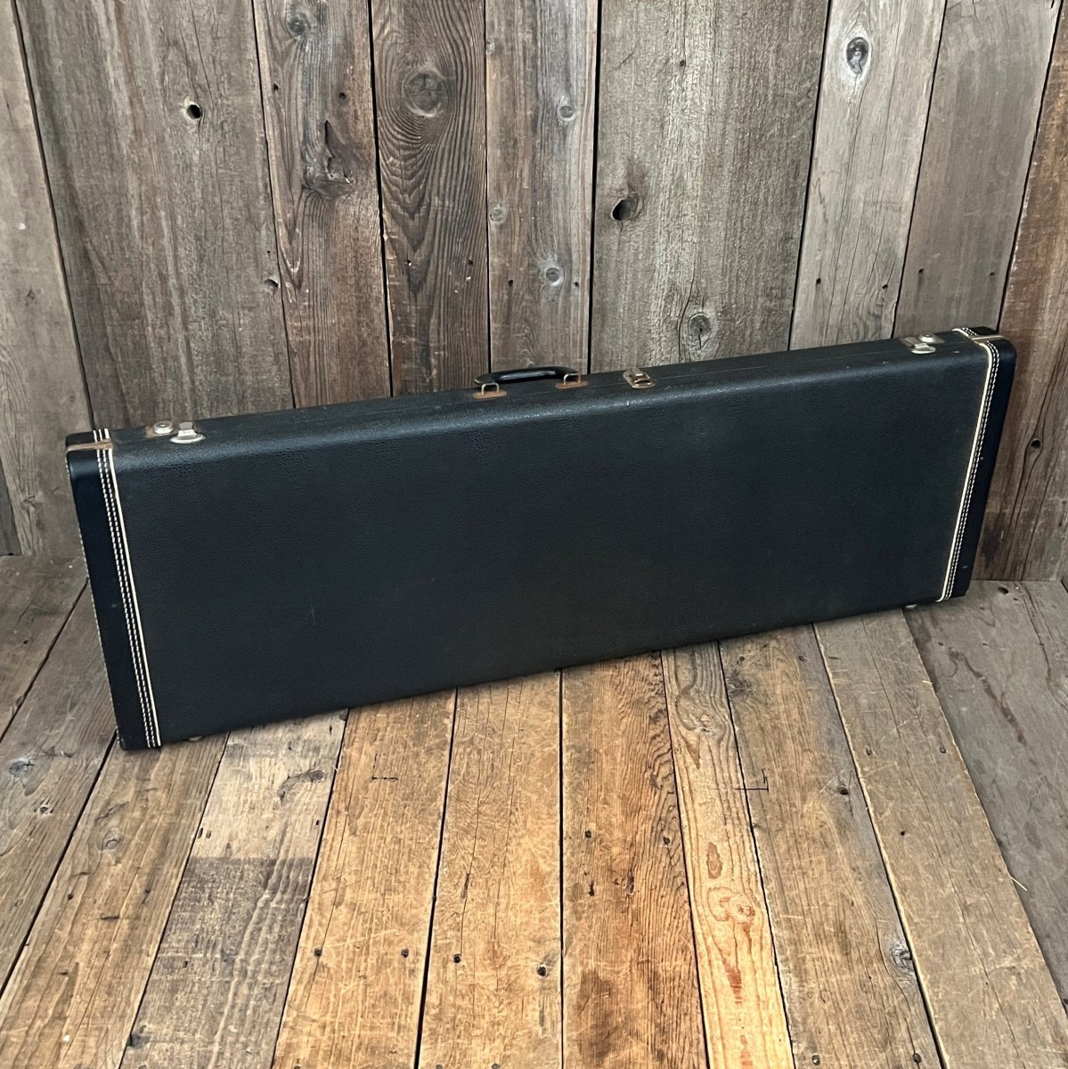 SOLD - Rickenbacker 4005 Bass 1966 Fireglo - Mahar's Vintage Guitars