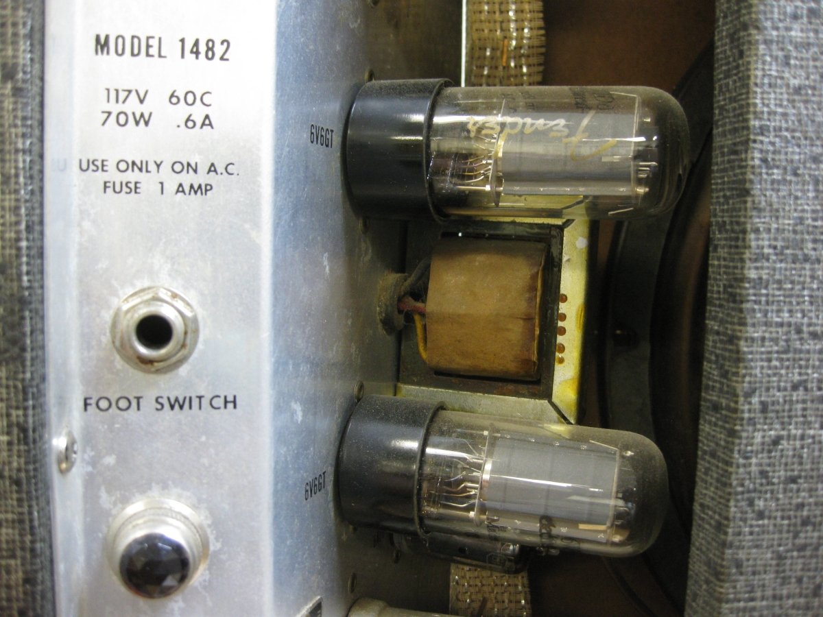 SOLD - Silvertone 1482 Guitar Amp 1960s - Mahar's Vintage Guitars