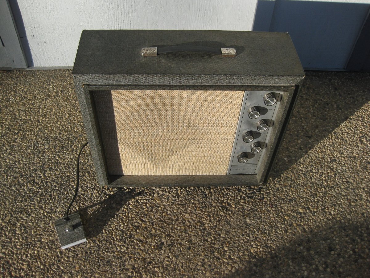 SOLD - Silvertone 1482 Guitar Amp 1960s - Mahar's Vintage Guitars