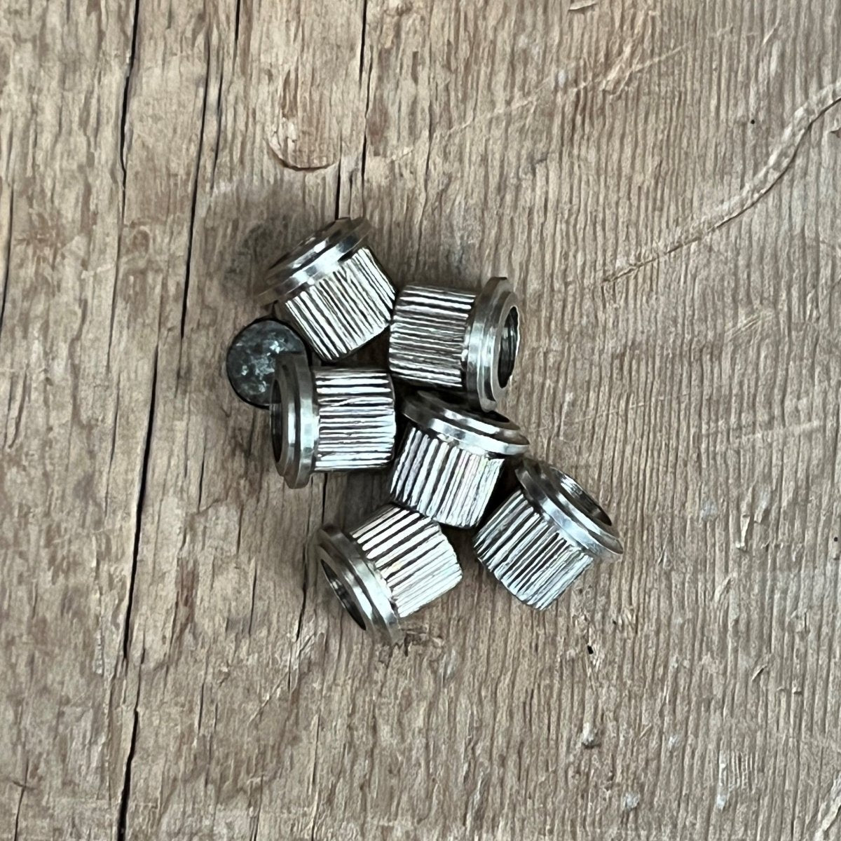 Tuner ferrules bushings Gibson Epiphone Mosrite Martin 1960s - Mahar's Vintage Guitars