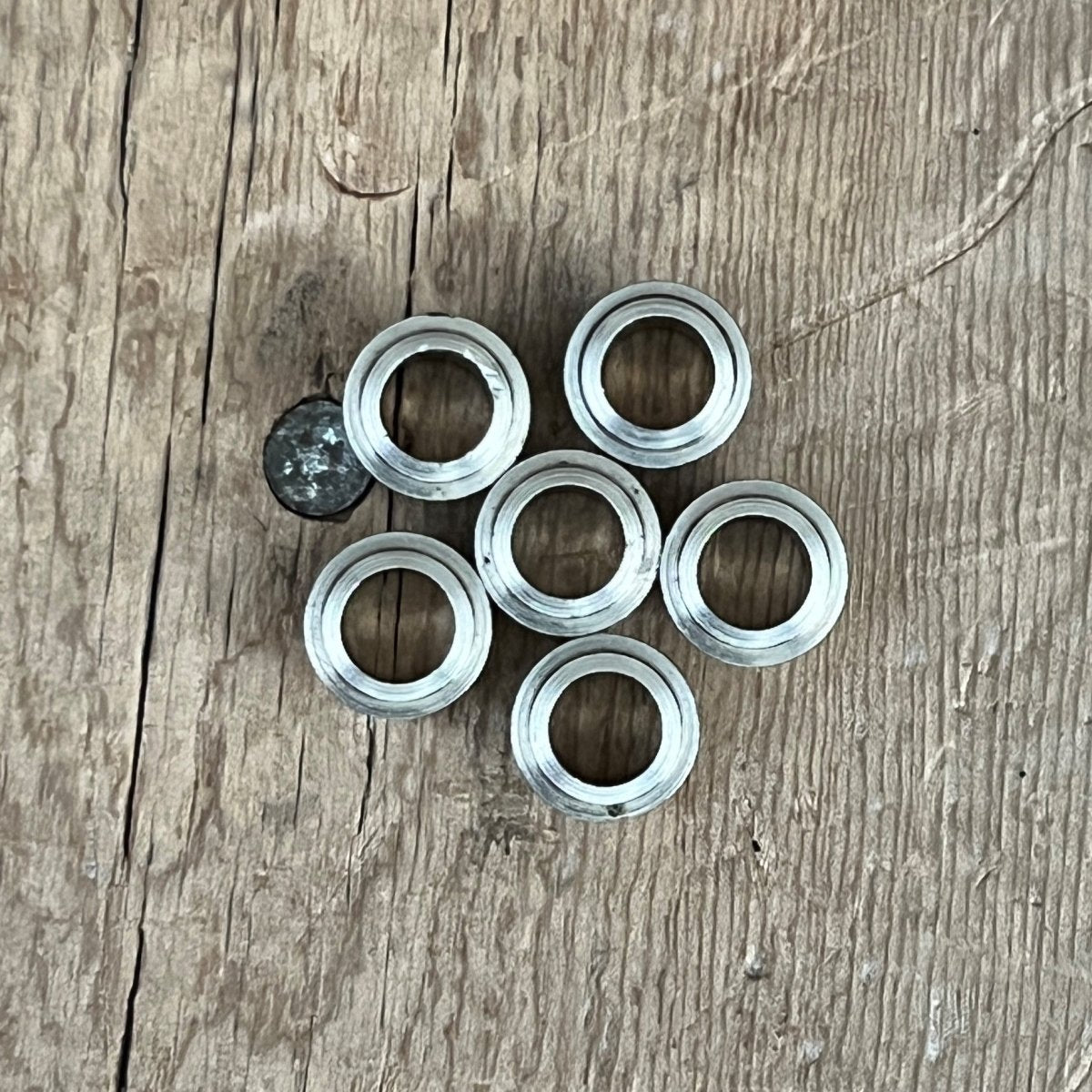 Tuner ferrules bushings Gibson Epiphone Mosrite Martin 1960s - Mahar's Vintage Guitars