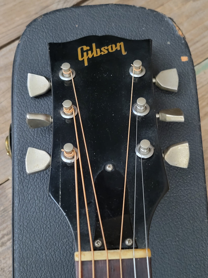SOLD - Gibson J-50 Deluxe 1975 Natural