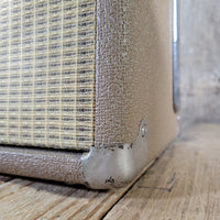 Fender Vibroverb Reissue 2x10 Combo Amp 1990 – Brown Tolex, Vintage-Style Tube Tone
