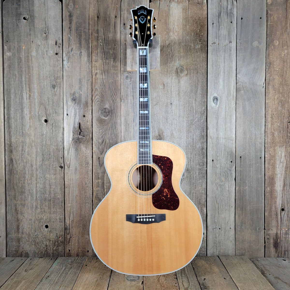 Guild F-50 Jumbo Acoustic Guitar 2011 – Mint Condition w/ Original Case & Paperwork, Premium Maple Tone