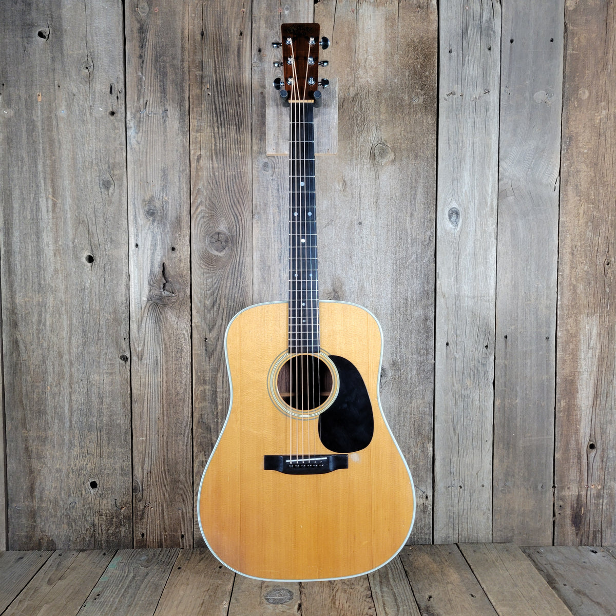 Martin D-28 1976 – Vintage Acoustic Guitar with Original Hang Tag & Blue “Steal Me” Case