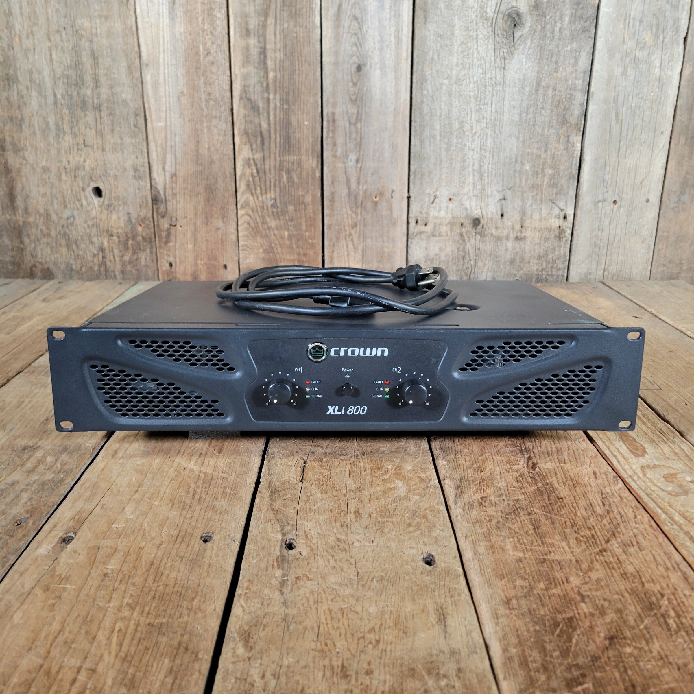 Crown 2019 XLi800 Power Amplifier Very Good