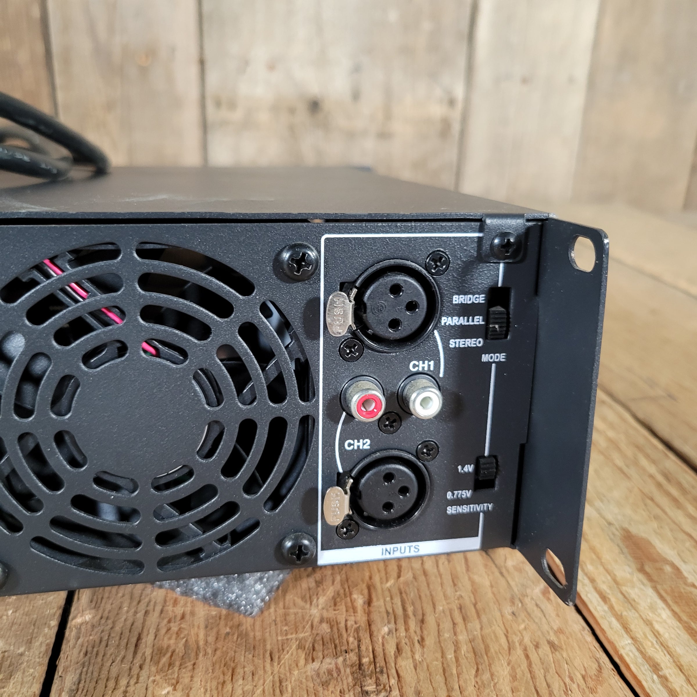 Crown 2019 XLi800 Power Amplifier Very Good
