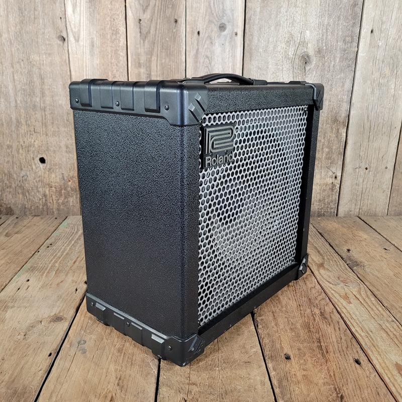 Roland Cube 30 Guitar Combo Amp – Versatile Modeling Amplifier with Built-In Effects