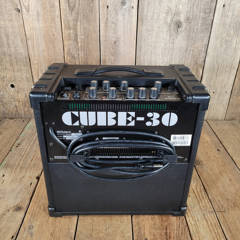 Roland Cube 30 Guitar Combo Amp – Versatile Modeling Amplifier with Built-In Effects