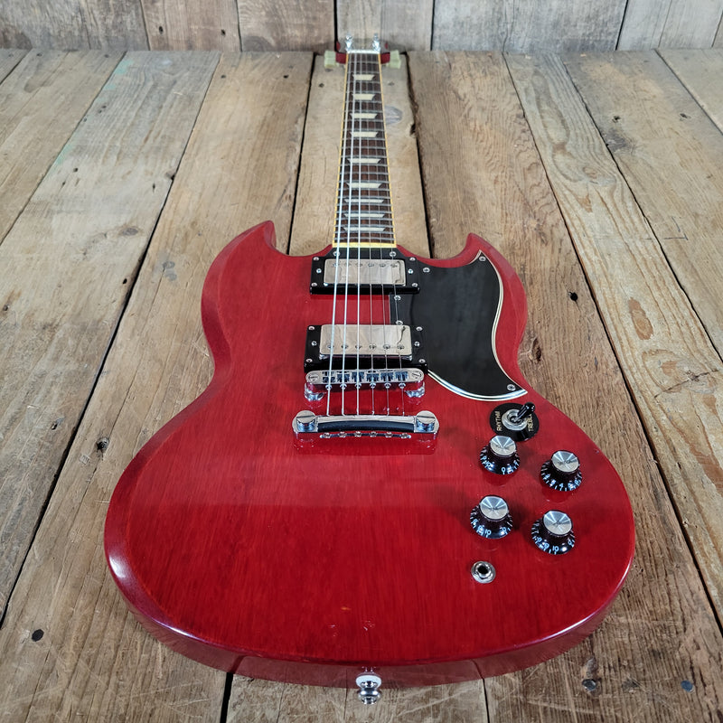Epiphone SG-400 Cherry Electric Guitar 2005 with Hard Case – Vintage Style, Classic Rock Tone