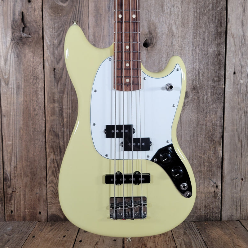 Fender Mustang Bass Player PJ 2023 Made in Mexico with Road Runner Gig Bag – Short Scale Versatility