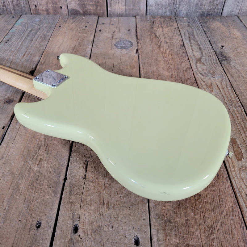 Fender Mustang Bass Player PJ 2023 Made in Mexico with Road Runner Gig Bag – Short Scale Versatility