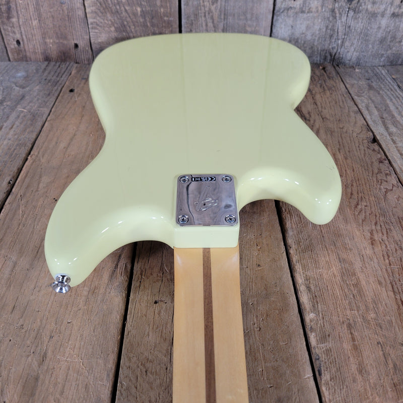 Fender Mustang Bass Player PJ 2023 Made in Mexico with Road Runner Gig Bag – Short Scale Versatility