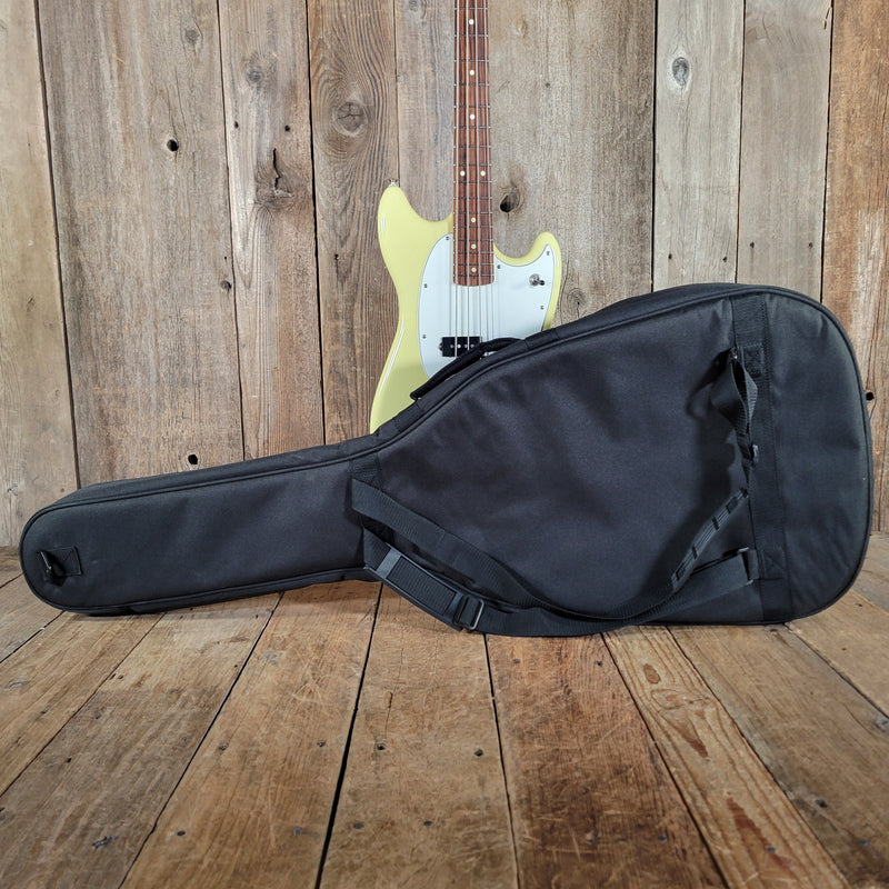 Fender Mustang Bass Player PJ 2023 Made in Mexico with Road Runner Gig Bag – Short Scale Versatility