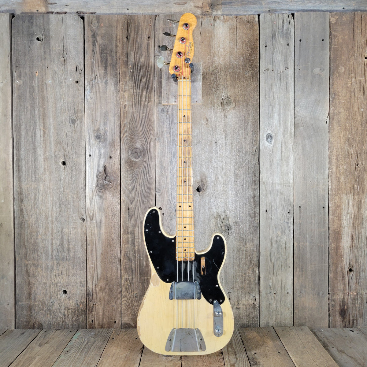 Fender Precision Bass 1954 – Black Guard Butterscotch Blonde, Vintage