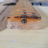 Fender Precision Bass 1954 – Black Guard Butterscotch Blonde, Vintage