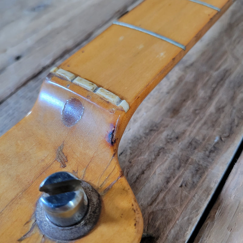 Fender Precision Bass 1954 – Black Guard Butterscotch Blonde, Vintage