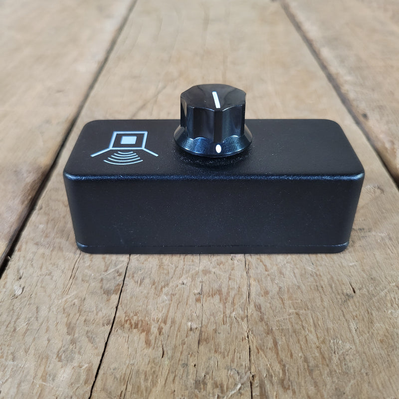 JHS Little Black Amp Box Passive Amp Attenuator