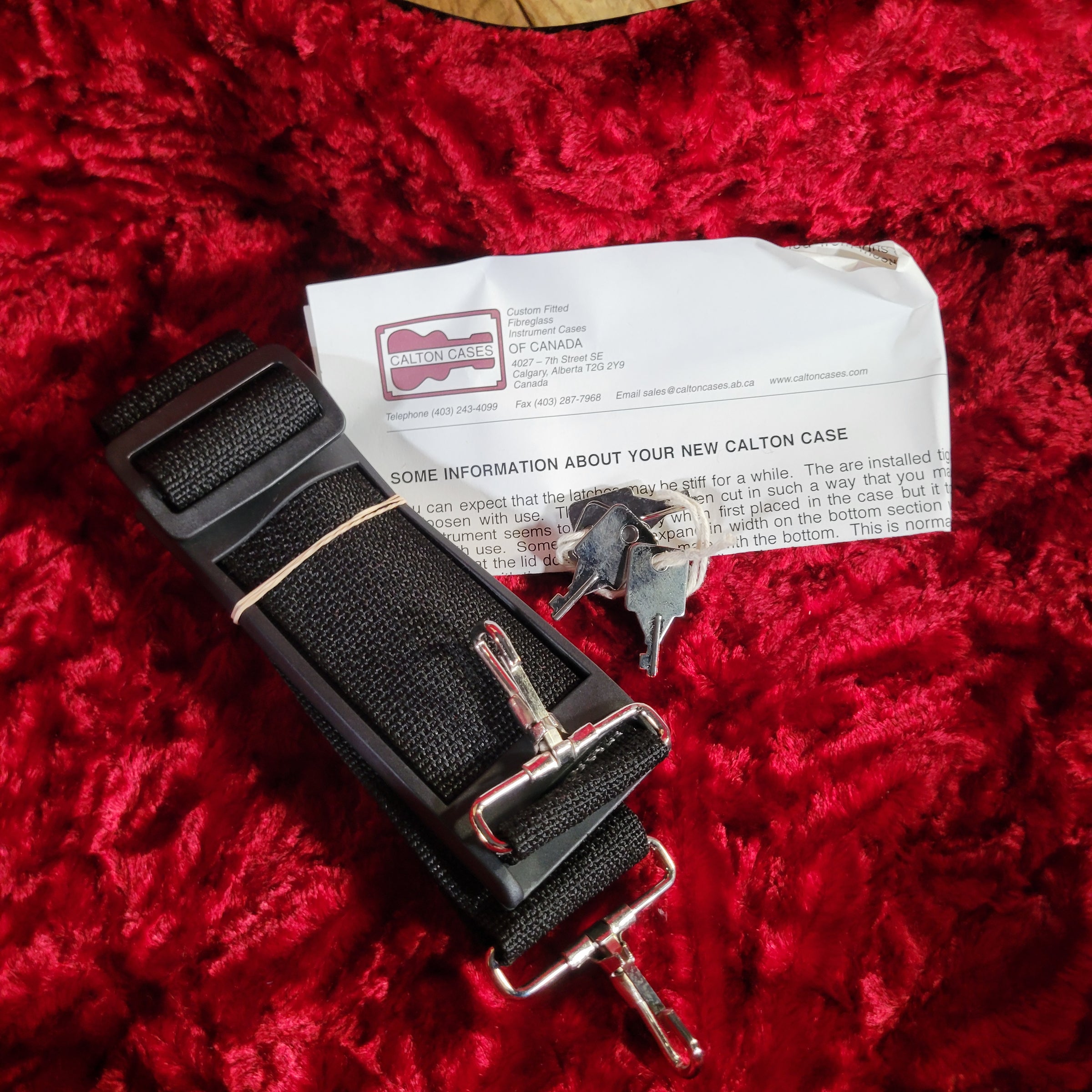 Calton Flight & Touring Case for 000 / OM Acoustic Guitar