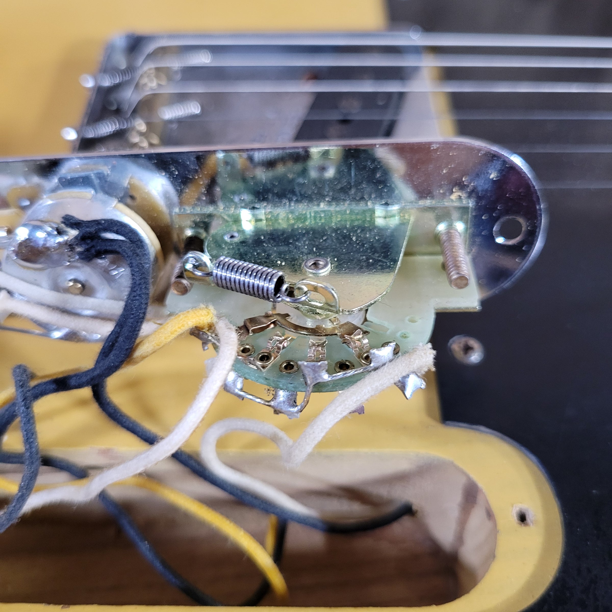 Chad Underwood Custom Relic Blackguard Telecaster w/ Hard Case 6lbs 5.5oz