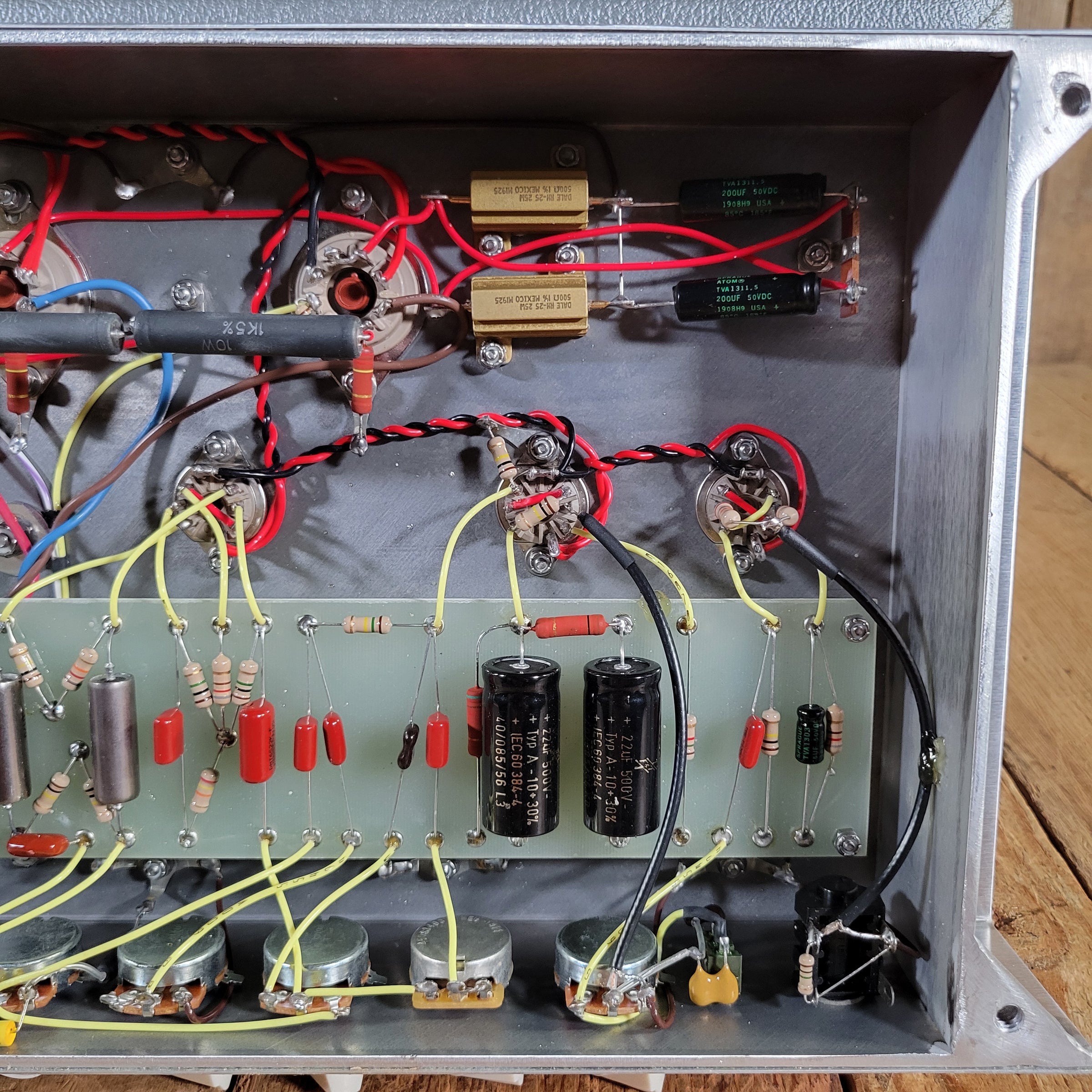 Komet Silver Cloud Limited Edition 2020 w/ 4x12 Cabinet