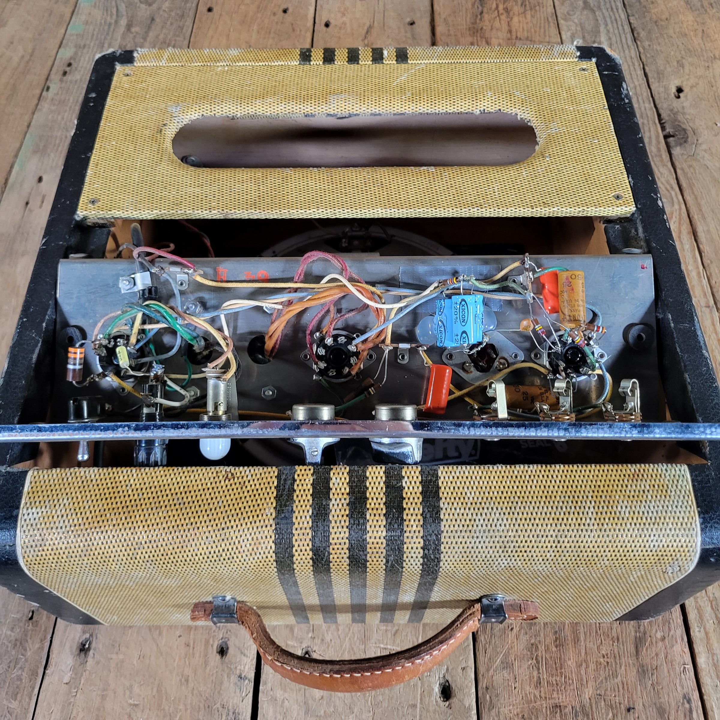 Supro Comet 14W 10" Combo Amp 1955