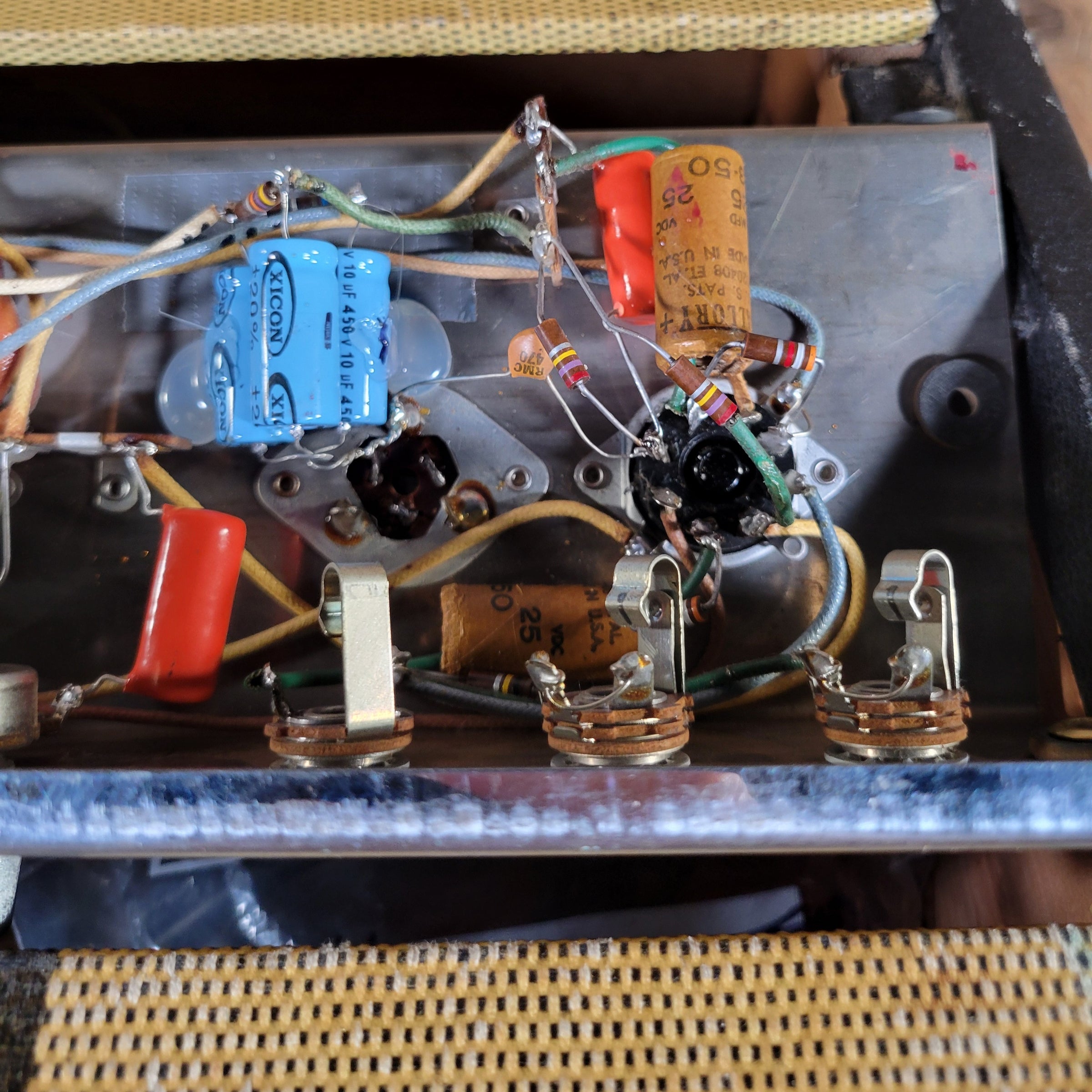 Supro Comet 14W 10" Combo Amp 1955