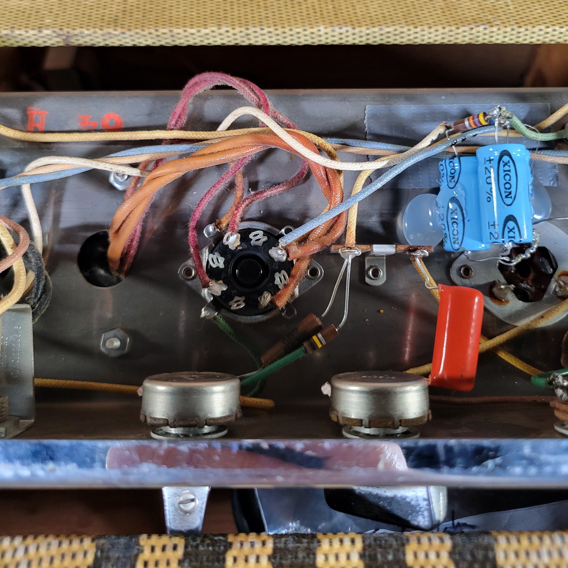 Supro Comet 14W 10" Combo Amp 1955