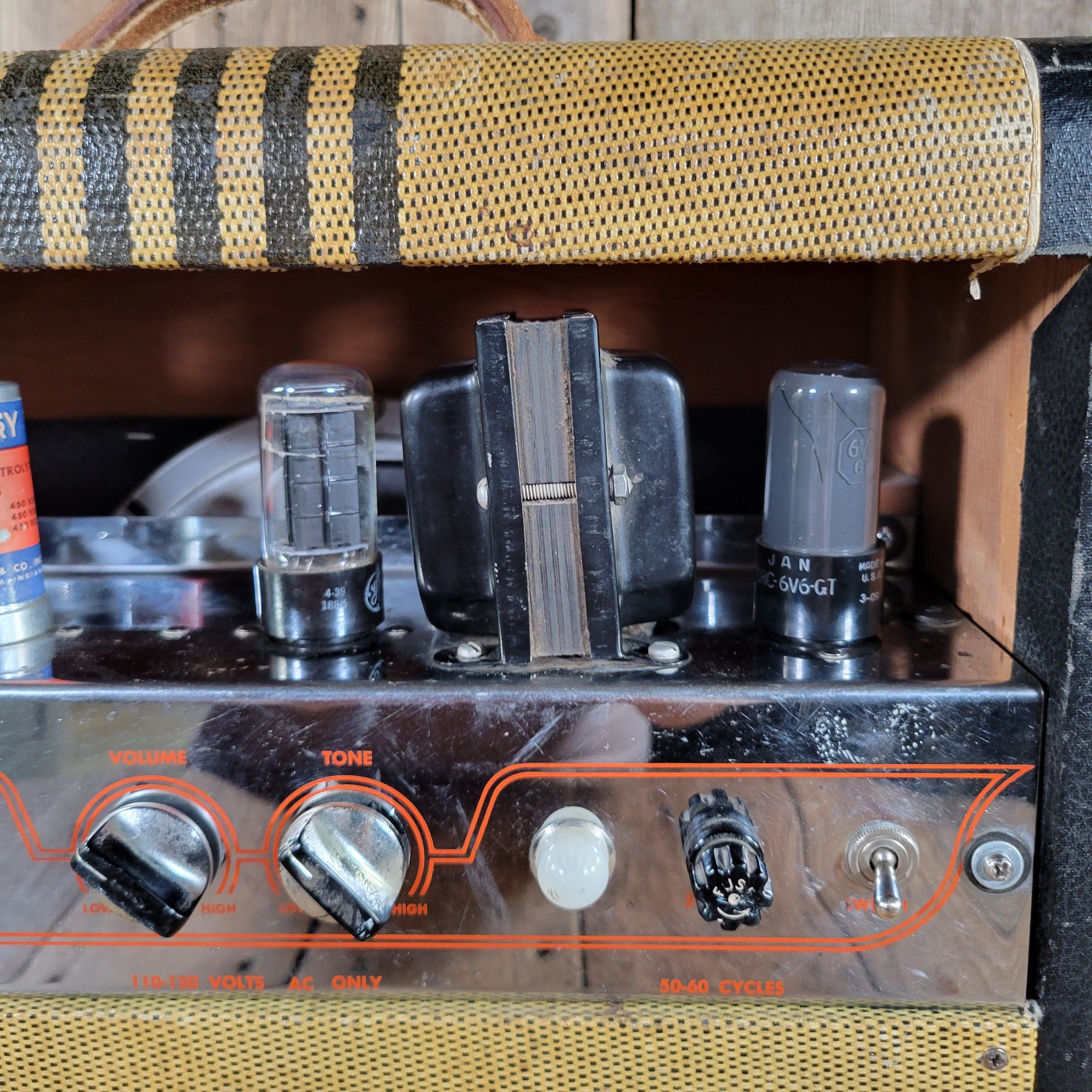 Supro Comet 14W 10" Combo Amp 1955