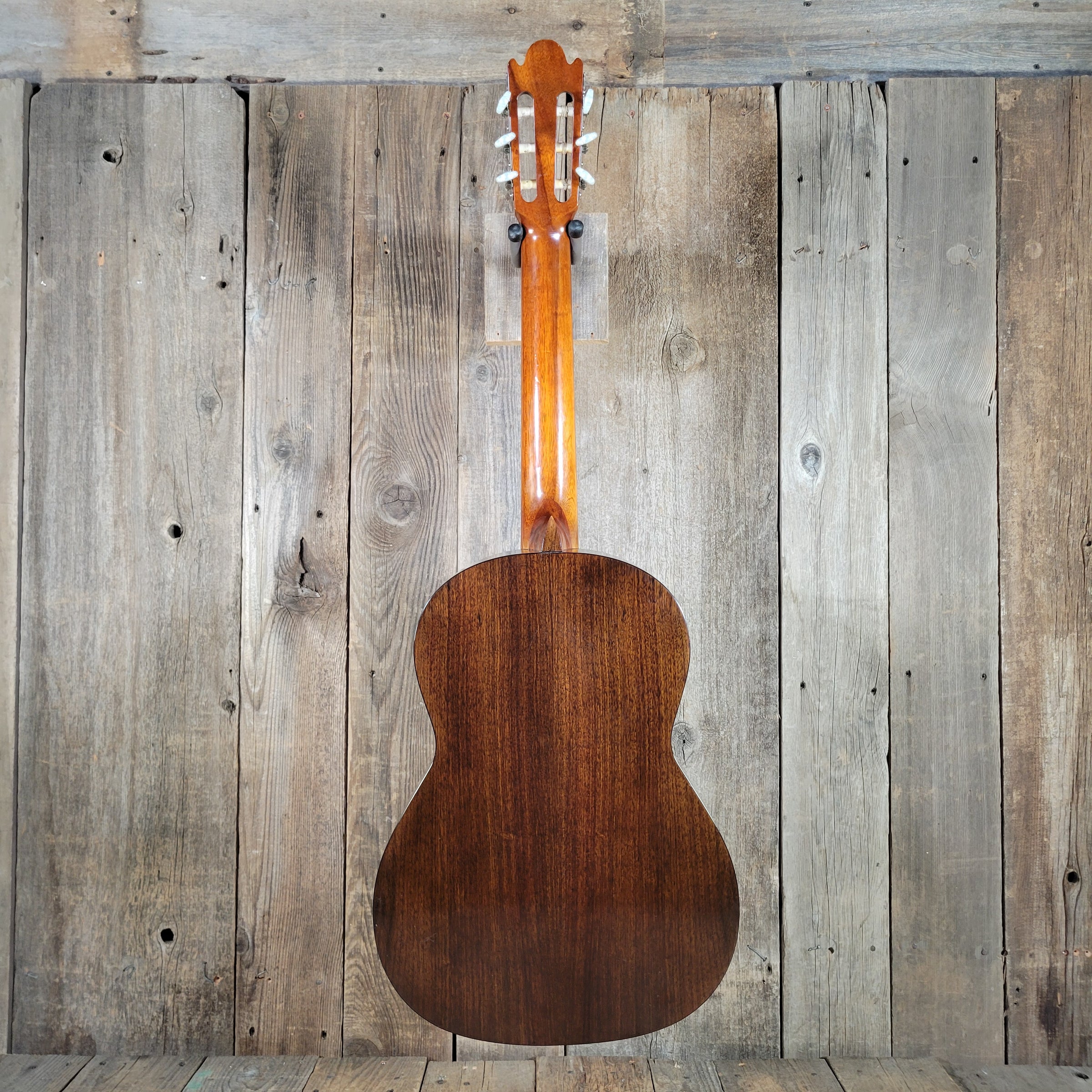 S. Yairi Classical Model 600 W/ Hard Case 1970s