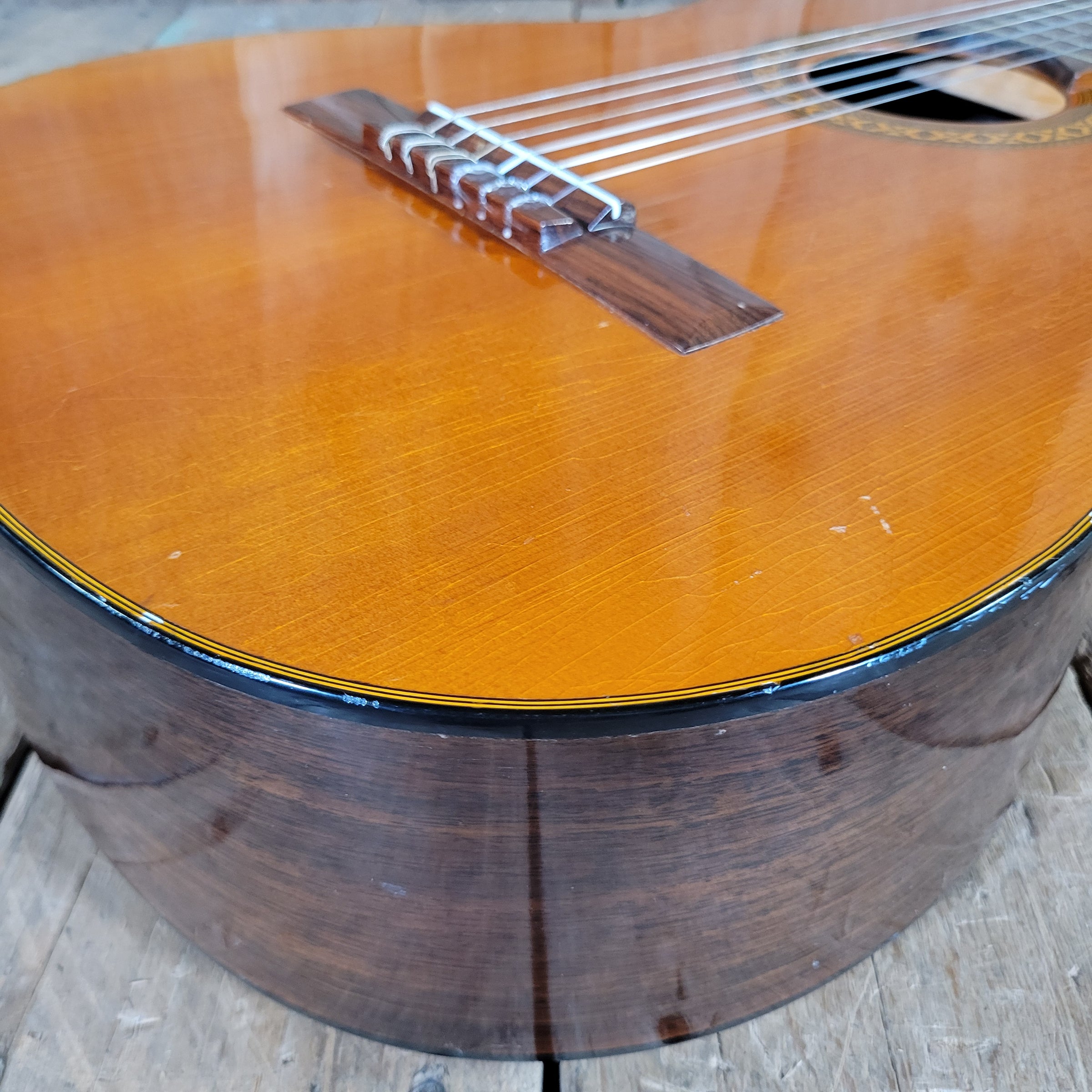 S. Yairi Classical Model 600 W/ Hard Case 1970s